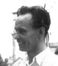 Font: GLONDYS, Olga. "Laszlo Rajk, arquitecto y activista húngaro. No tenemos ninguna figura capaz de contrarrestar a Orbán". CTXT. Contexto y acción.Núm. 81 (7/9/2016) RAJK, Ladislav